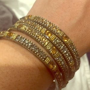 Set of 4 bangle bracelets